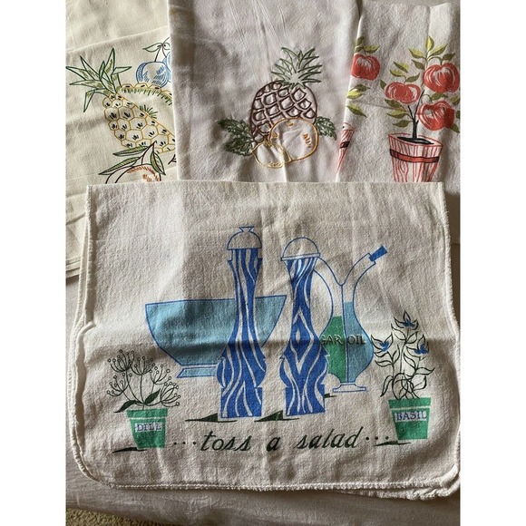 Vtg Linen & Cloth Fabric Tea towels Set Lot 4 Pieces Embroidered & Stamped Fruit - Picture 7 of 9
